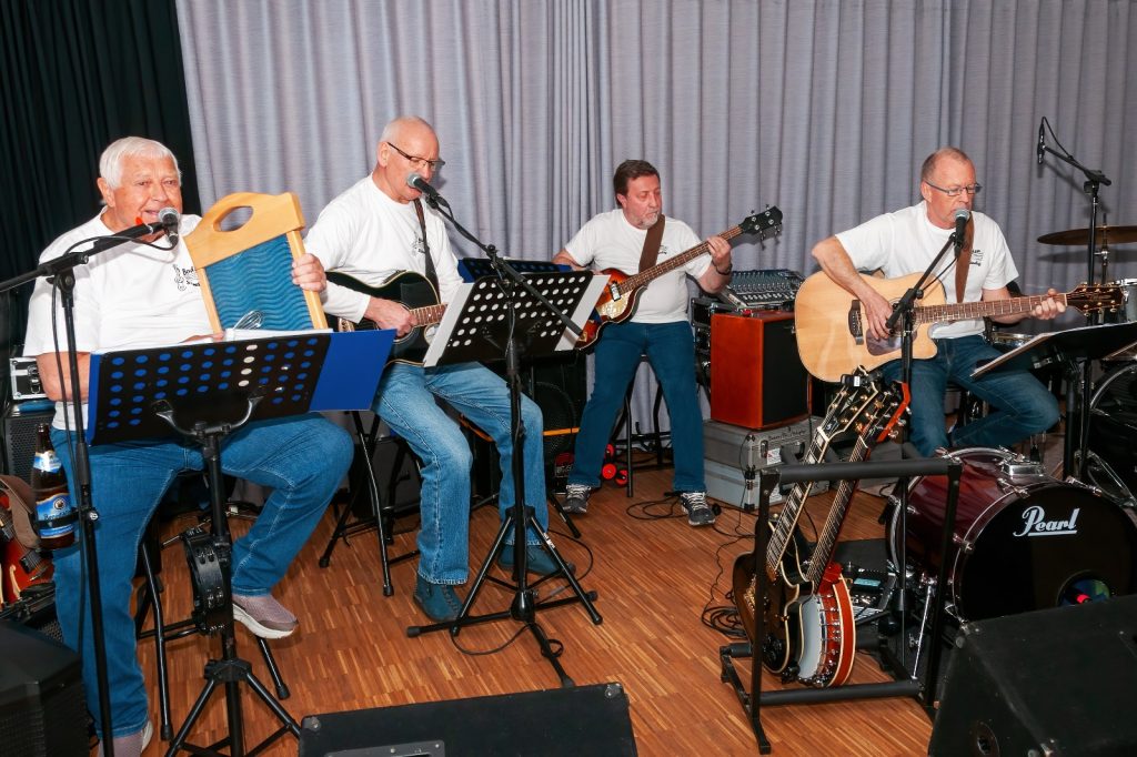 Martin Meinert mit Band